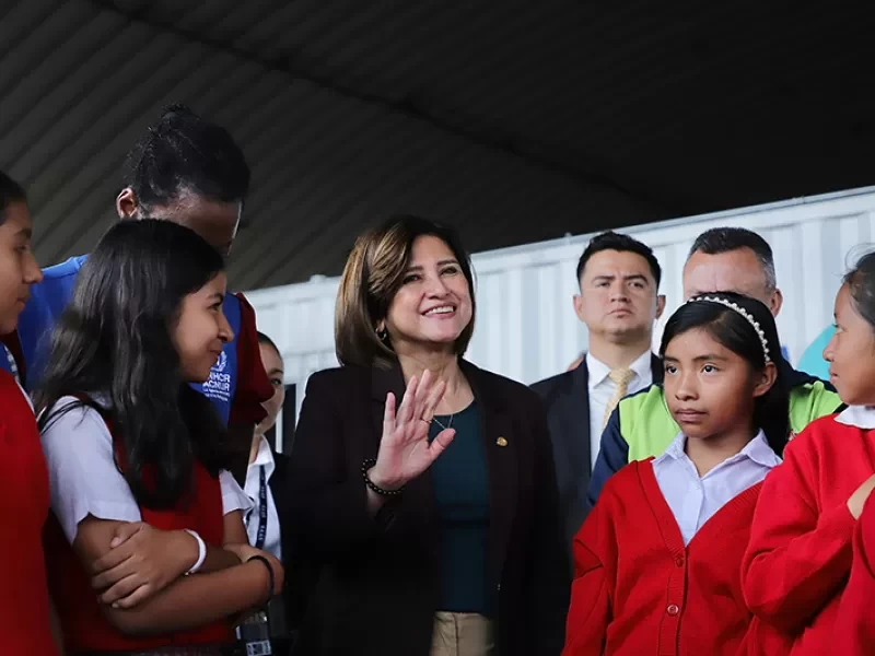 Vicepresidenta visita CAMPIR en Centra Sur en el marco del Día Mundial del Refugiado