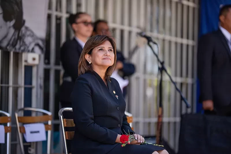 Karin Herrera 