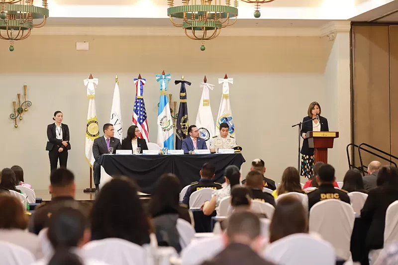 Karin Herrera hace un llamado a la empatía, compromiso y sensibilidad para abordar la trata de personas