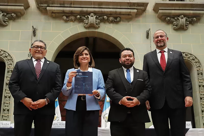 Vicepresidenta de la República en lanzamiento de Política de Riego: “Estamos dando un paso decisivo hacia un futuro más próspero y sostenible para la población”