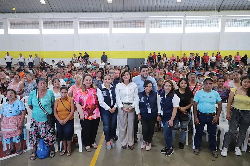  Vicepresidenta participa en talleres de prevención contra los delitos VET con jóvenes y mujeres en Colomba