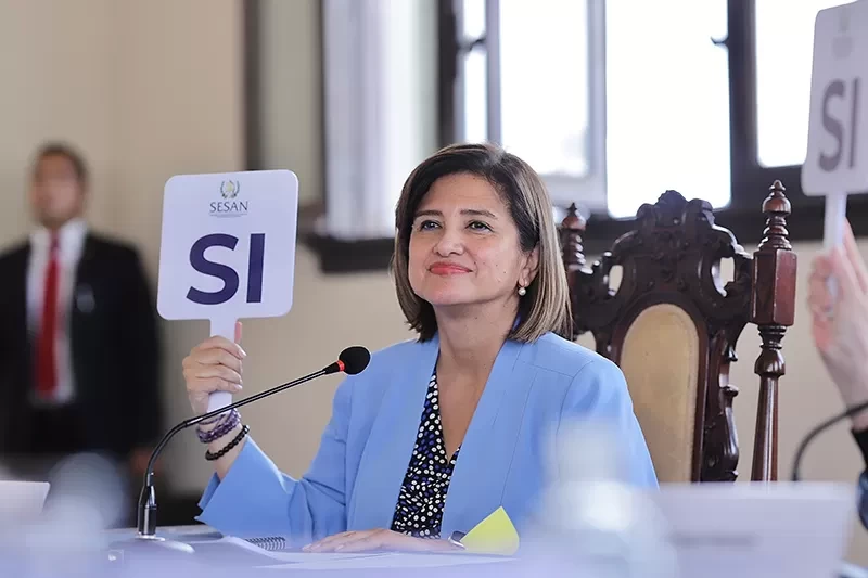 Vicepresidenta conoce avances desde CONASAN
