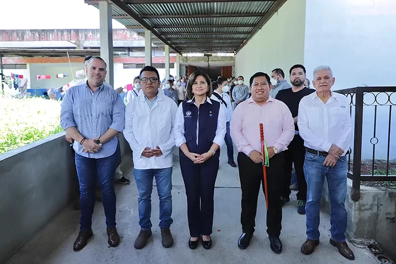 Karin Herrera visita nosocomio en Chiquimula en torno a la atención de la Política de  Primer Infancia