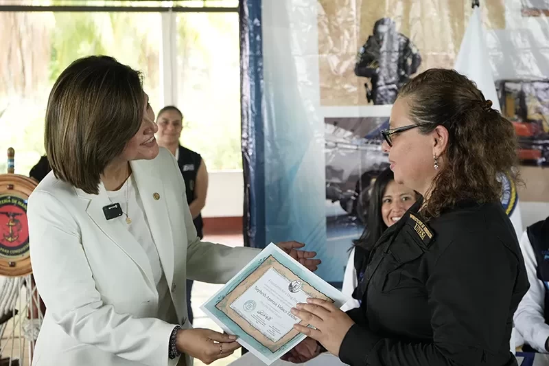 Vicepresidencia y SECCATID participan en clausura de diplomado en prevención de las adicciones