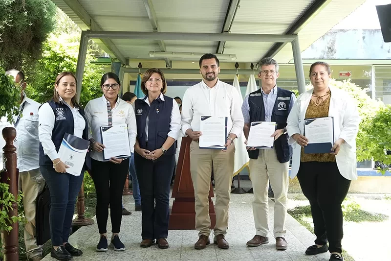 utoridades firman carta de compromiso contra la violencia sexual