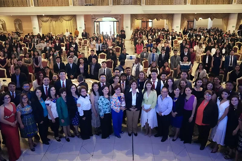 Karin Herrera participa en Congreso de Salud Mental en Quetzaltenango