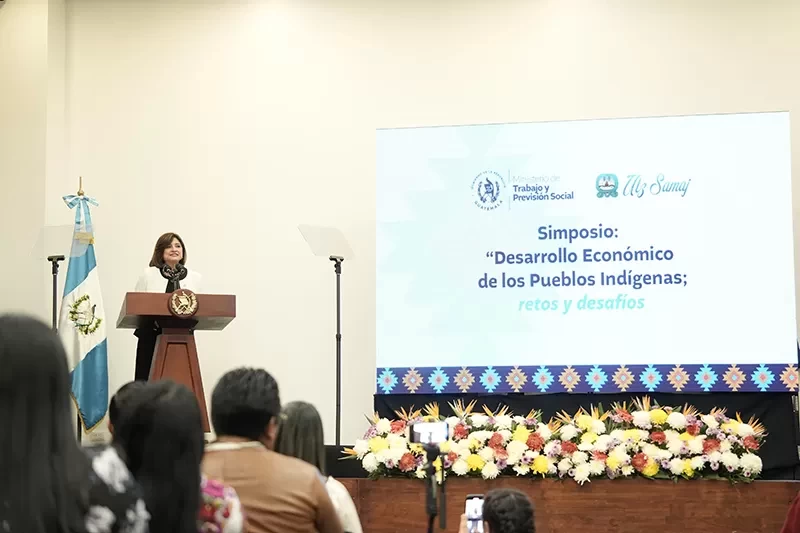 Vicepresidenta reafirma su compromiso por trabajar en conjunto con pueblos indígenas