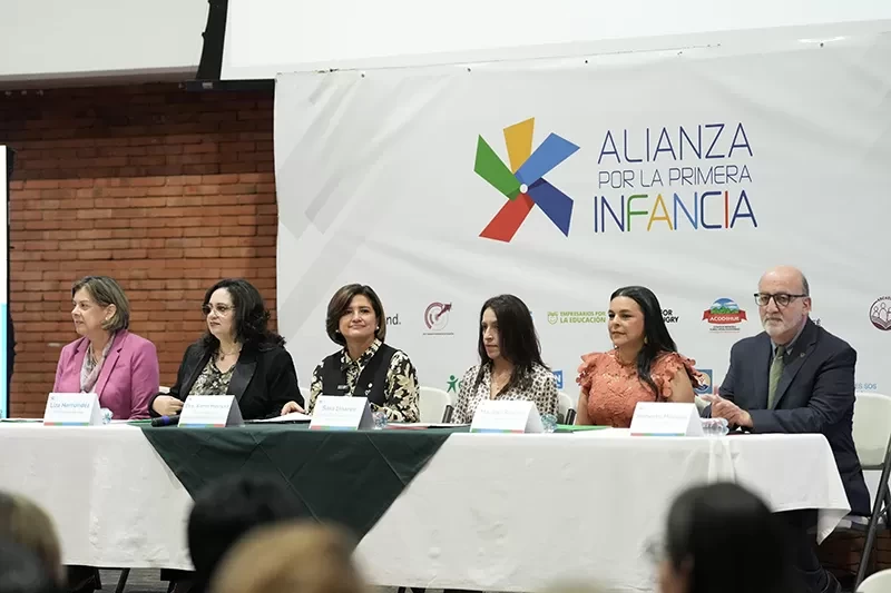 Vicepresidenta participa en Alianza por la Primera Infancia