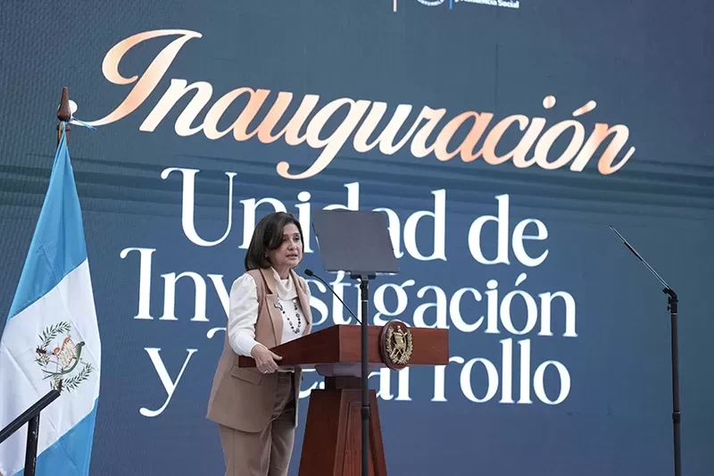 Vicepresidenta participa en inauguración de unidad de investigación en Hospital San Juan de Dios