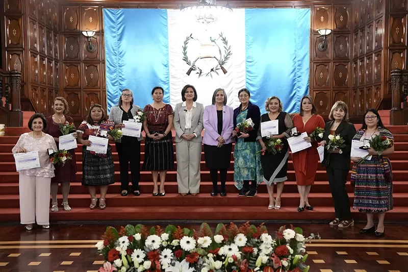 En el Día de la Mujer en las Américas vicepresidenta Karin Herrera