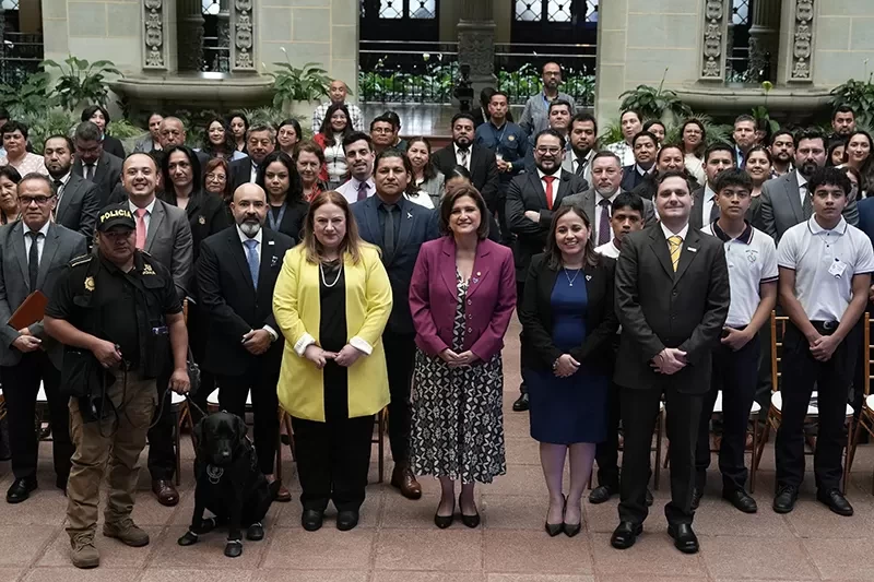 Vicepresidenta lanza estrategia para la prevención del acoso y explotación sexual digital