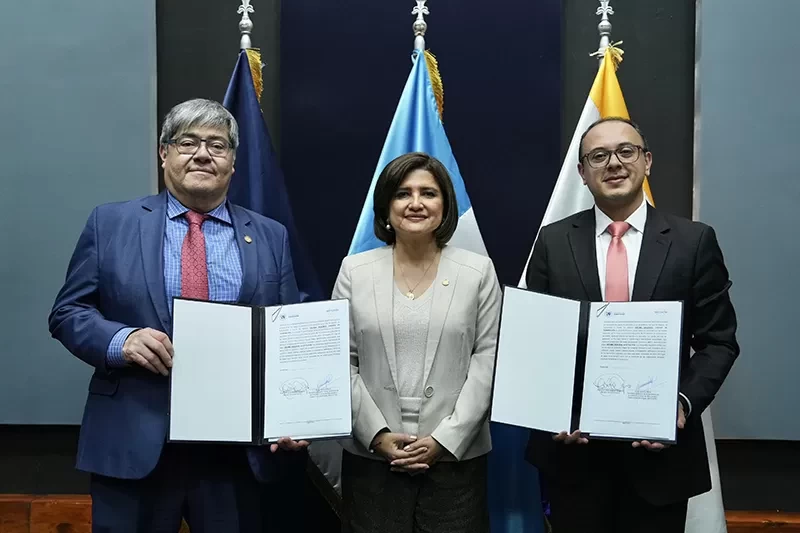 Vicepresidenta participa en firma de convenio para la prevención de adicciones y tráfico Ilícito de drogas