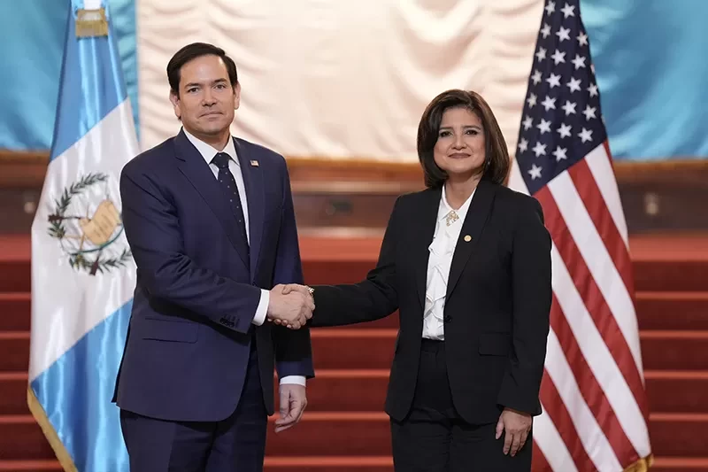 Vicepresidenta sostiene reunión bilateral con el Secretario de Estado de Estados Unidos  