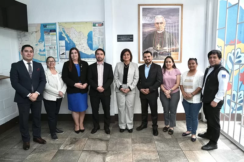 Vicepresidenta conversó con migrantes albergados en la Casa del Migrante durante su visita