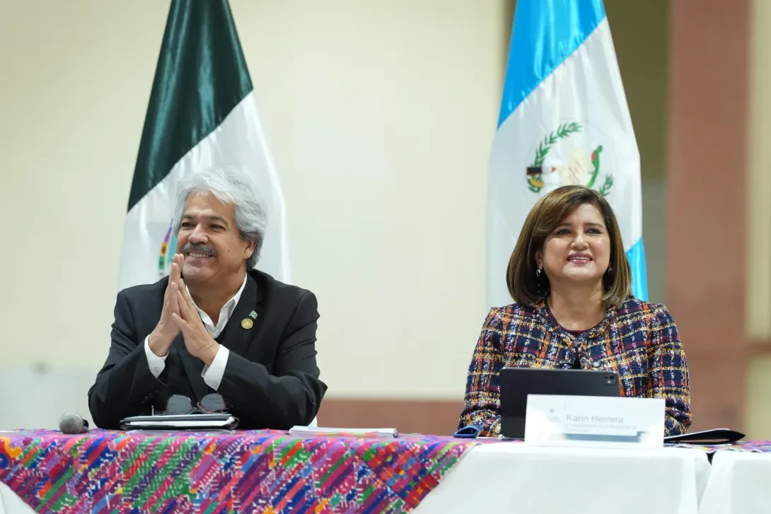 Vicepresidenta Karin Herrera protege la nutrición y el futuro de la niñez
